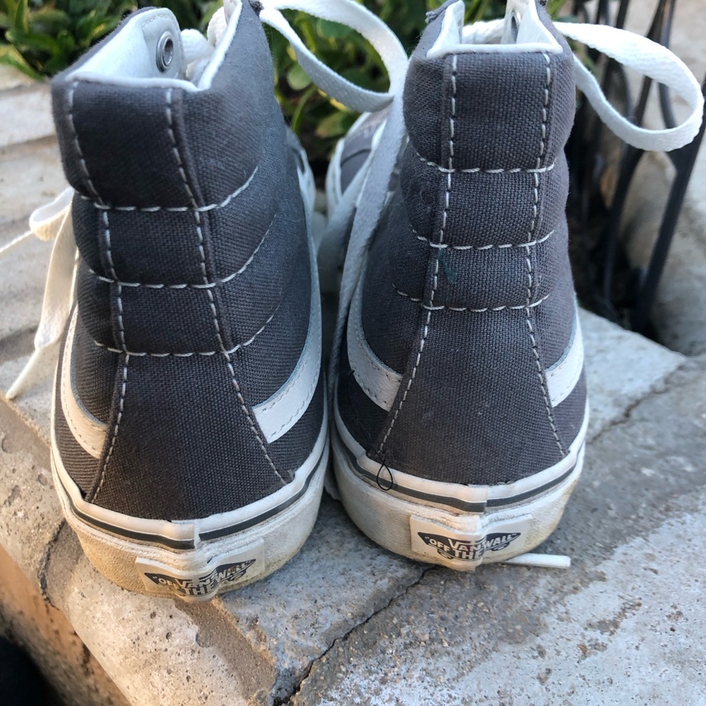 Vans - Picture 3 of 3